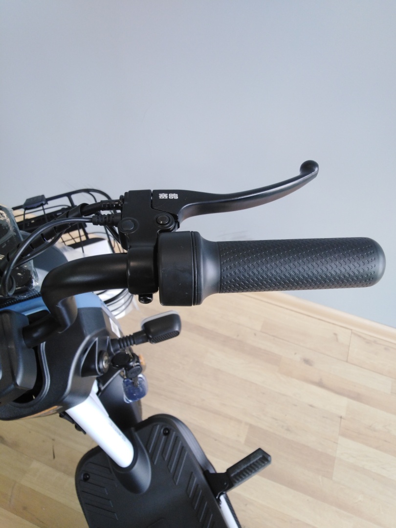 ЕЛЕКТРИЧЕСКИ СКУТЕР С ПЕДАЛИ MAXMOTORS SUPER CROWN 750W - Image 7