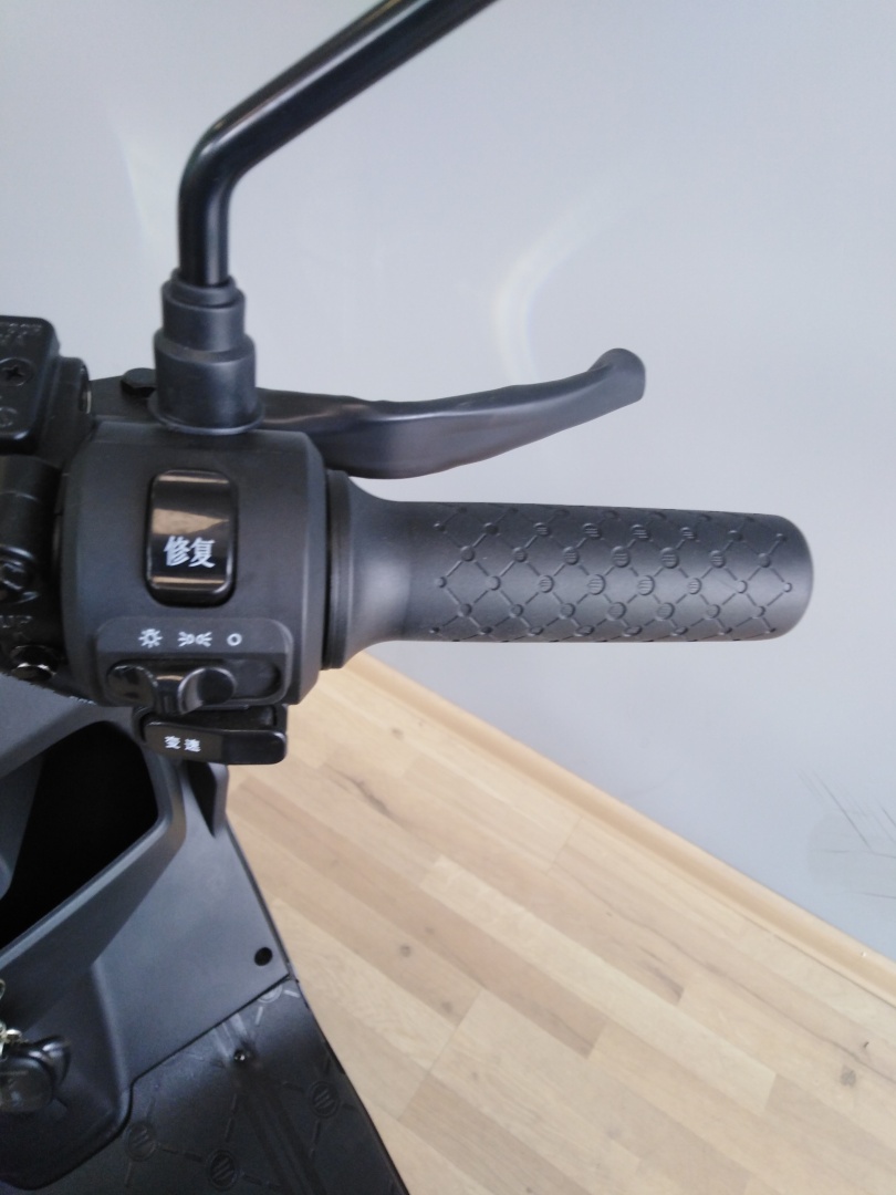 ЕЛЕКТРИЧЕСКИ СКУТЕР MAXMOTORS AGENT 007 2000W - Image 7