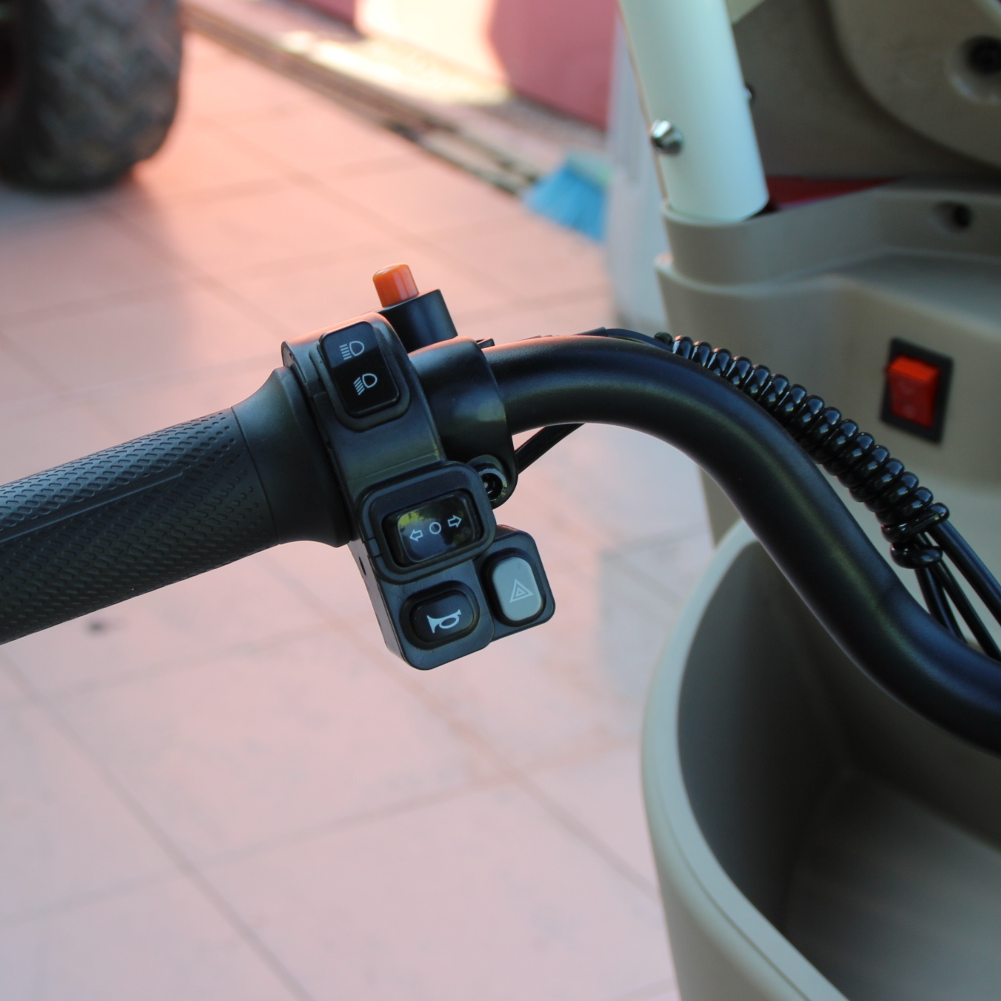 Електрическа триколка Max Motors GOLF RED SOLAR, триместна - Image 13
