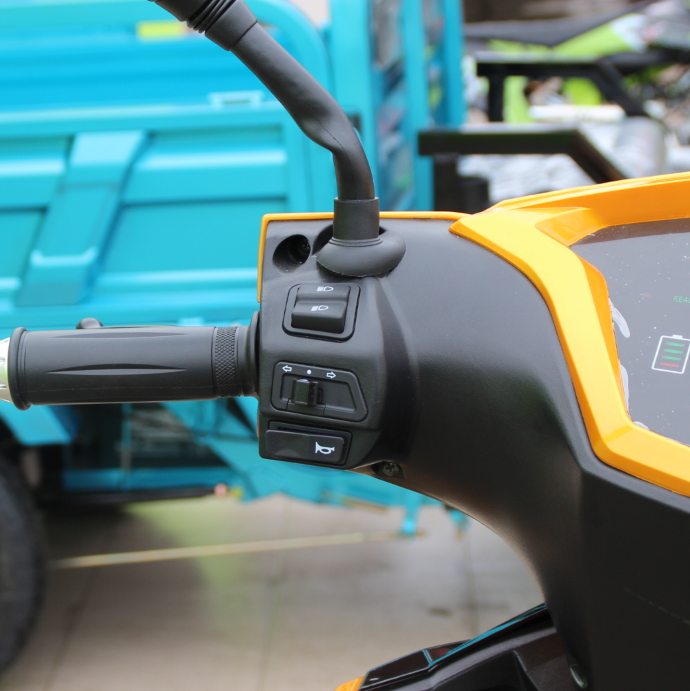 Електрическа триколка - скутер Maxmotors Sport 1500W GOLD - Image 10