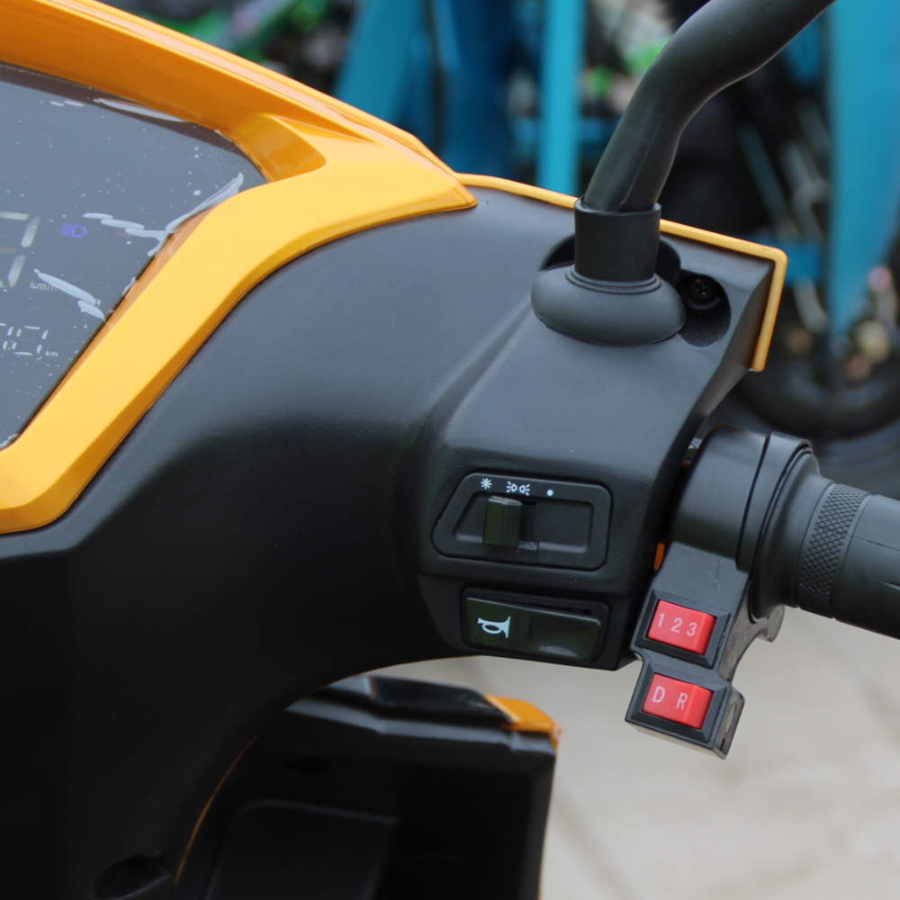 Електрическа триколка - скутер Maxmotors Sport 1500W GOLD - Image 11