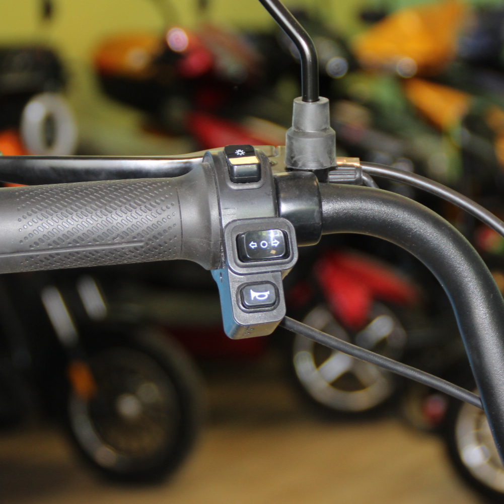 Електрически скутер с педали MaxMotors 500W/48V/15Ah – BLUE - Image 8