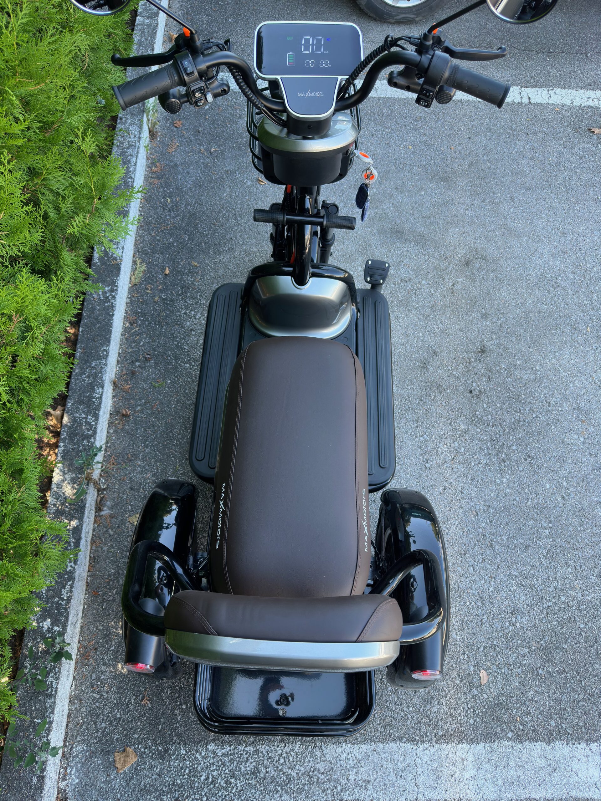 Електрическа триколка MaxMotors Grand Pudding 2000W-60V-25Ah Gray, двуместна - Image 6